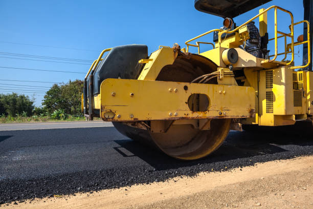 Best Driveway Paving Contractor  in Independence, MN
